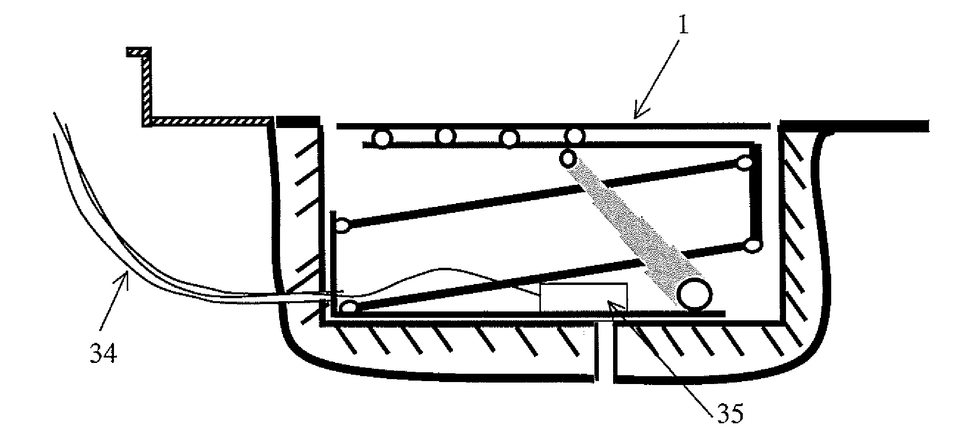 Installation d'un dispositif elevateur de personnes adosse a un escalier droit dans un caisson aux dimensions determinees